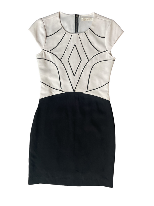 Bysi Black and White Dress With Detailing On Top.  Size 6